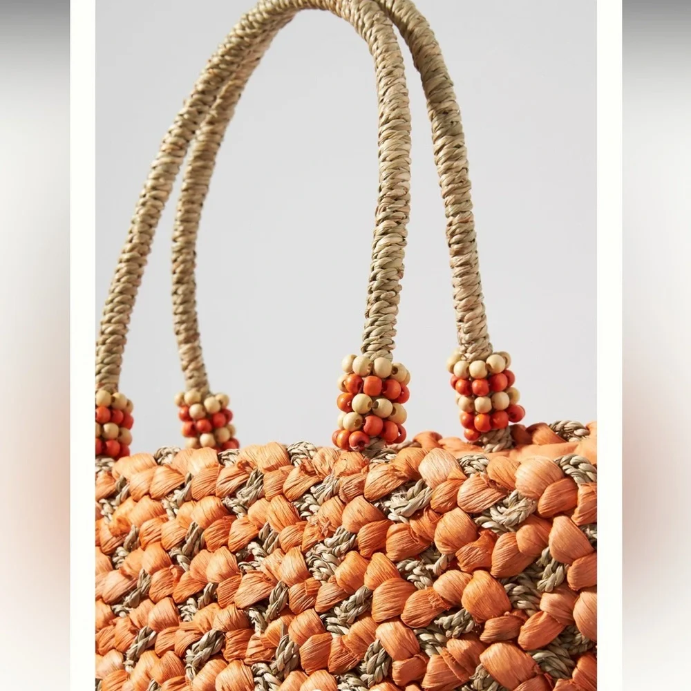 Anthropologie puffy raffia